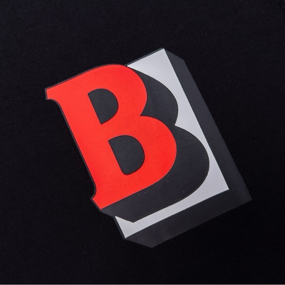 EUC Men’s Oversized Burberry 3D Logo Print Tee 100% Cotton In Black/White/Red - Picture 4 of 16